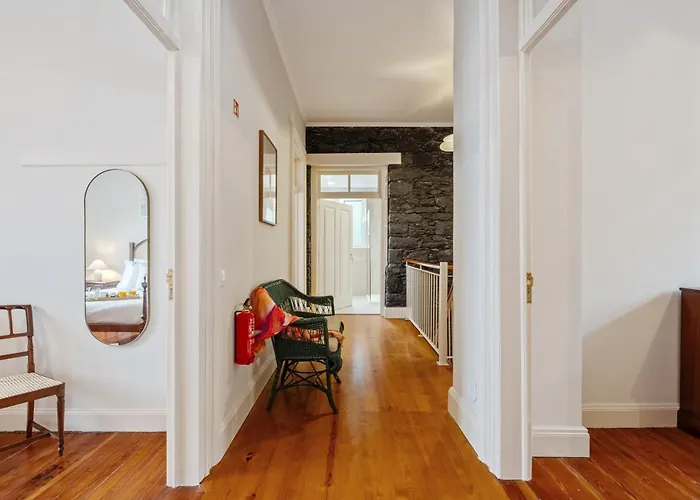 Rosa Mare By Homie Seixal (Madeira)