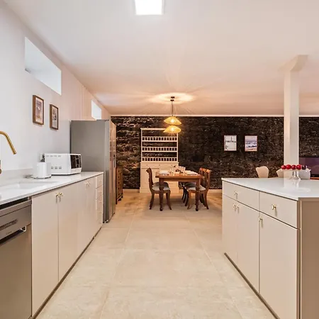 Rosa Mare By Homie Willa *