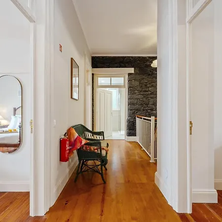 Rosa Mare By Homie Seixal (Madeira)